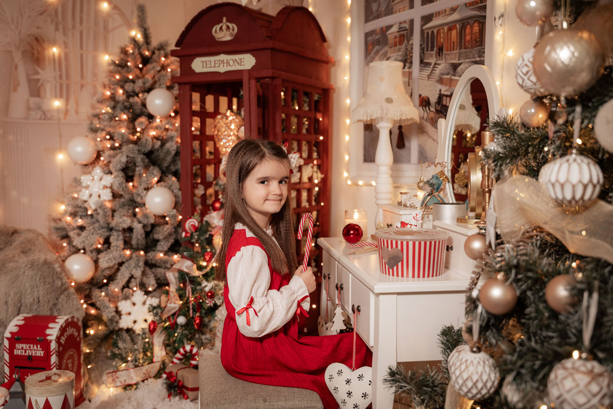 Zimski portreti koji prikazuju detinjstvo u snežnoj sezoni